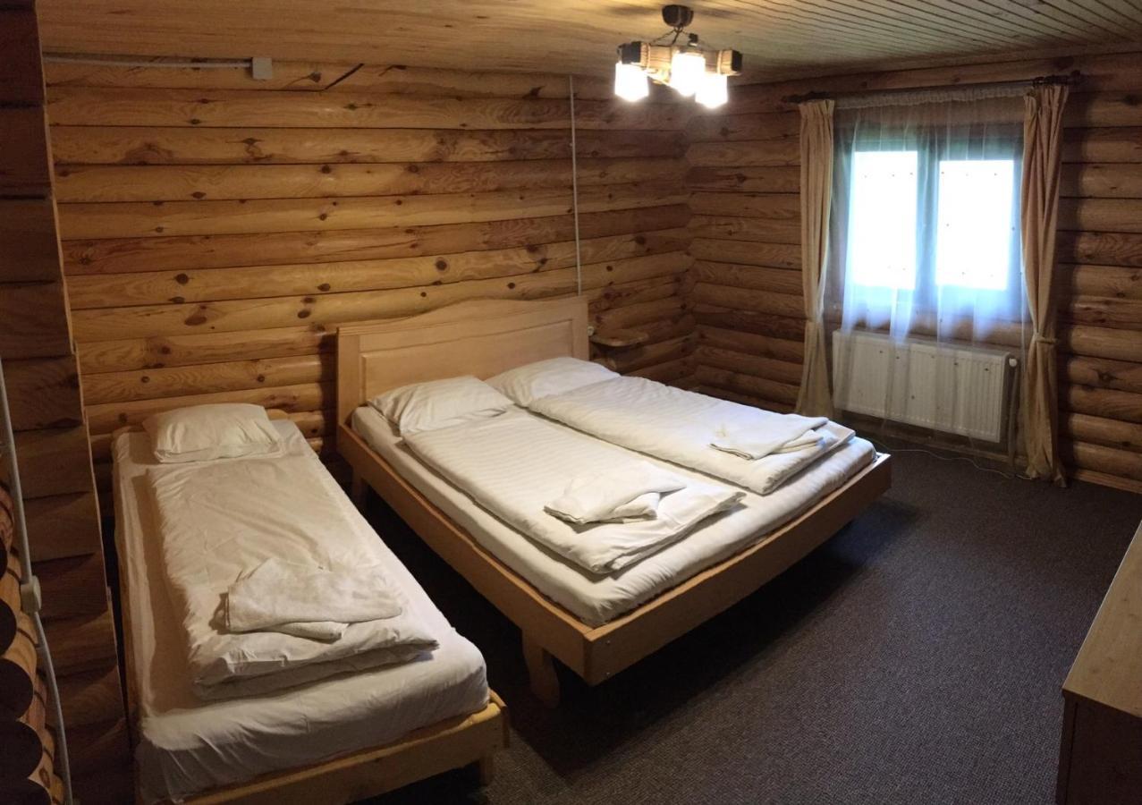 Sokolyne Gnizdo Hotel Korostov Buitenkant foto