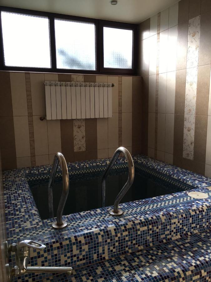 Sokolyne Gnizdo Hotel Korostov Buitenkant foto