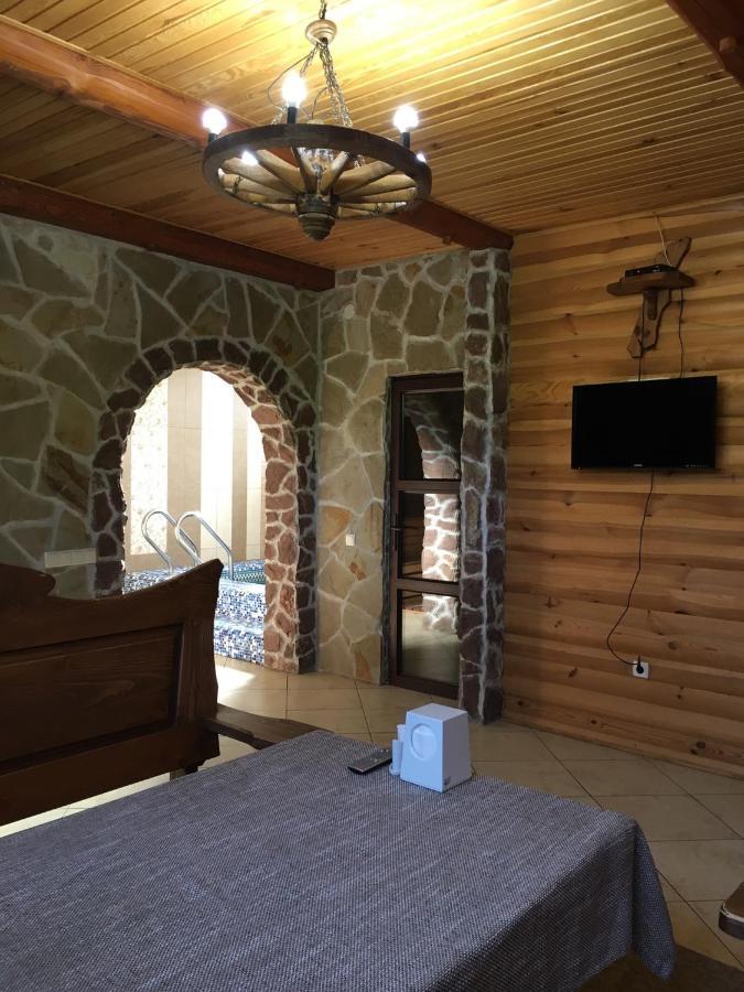 Sokolyne Gnizdo Hotel Korostov Buitenkant foto
