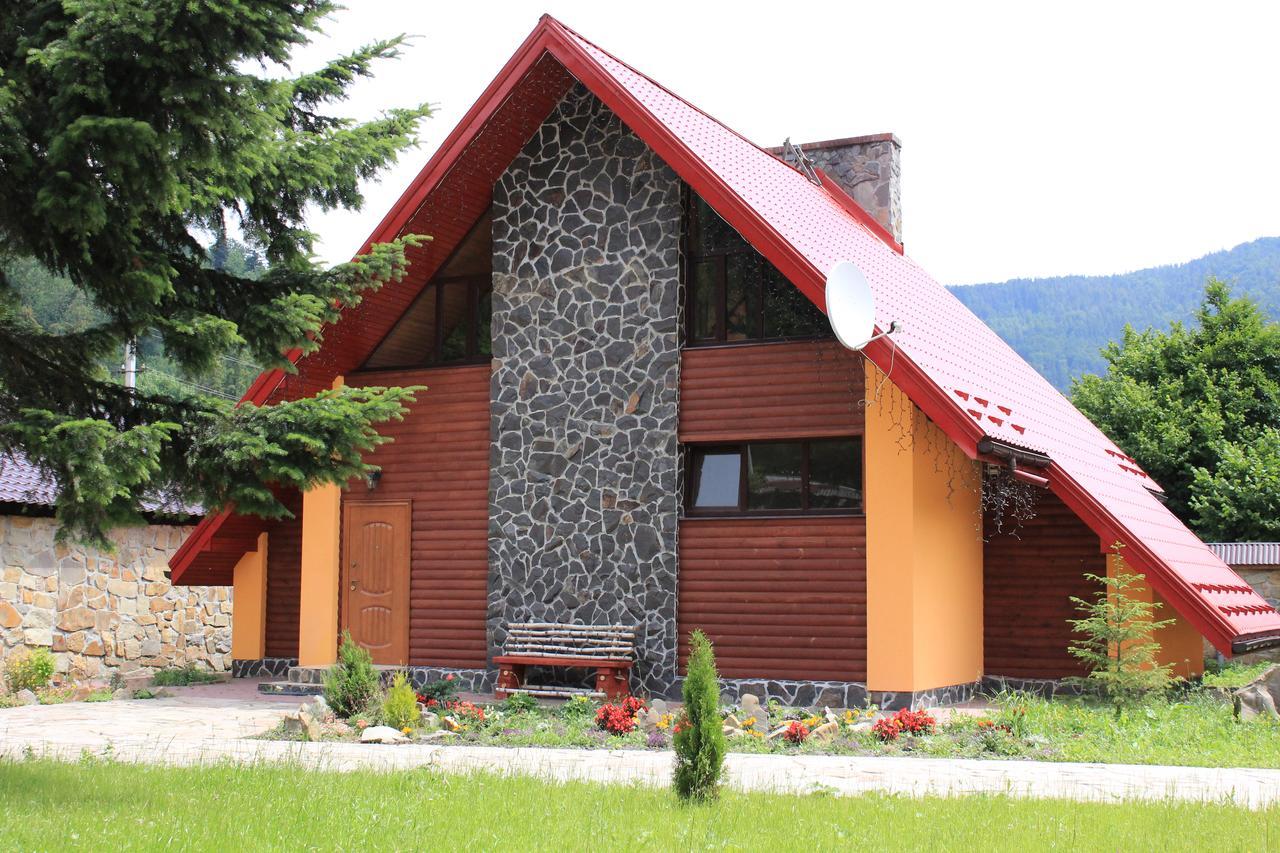 Sokolyne Gnizdo Hotel Korostov Buitenkant foto