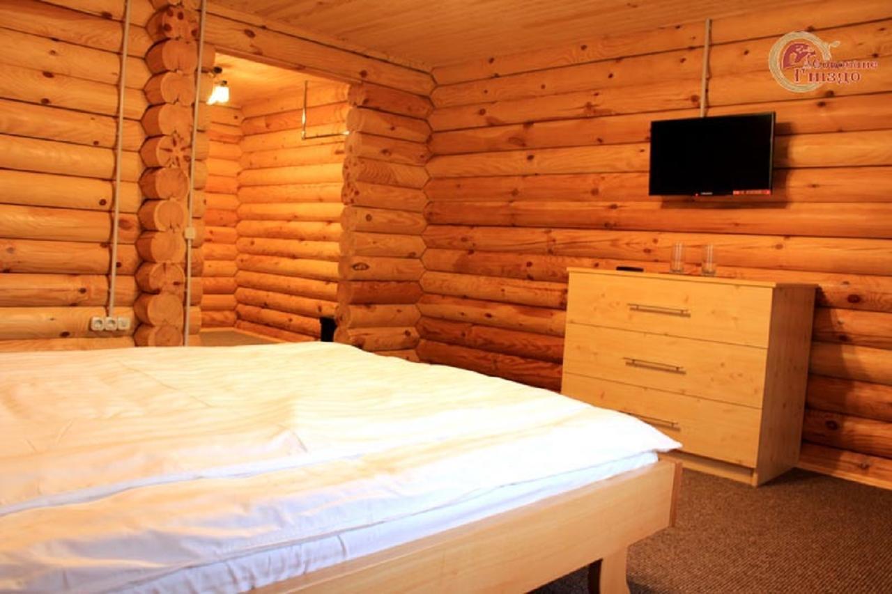 Sokolyne Gnizdo Hotel Korostov Buitenkant foto
